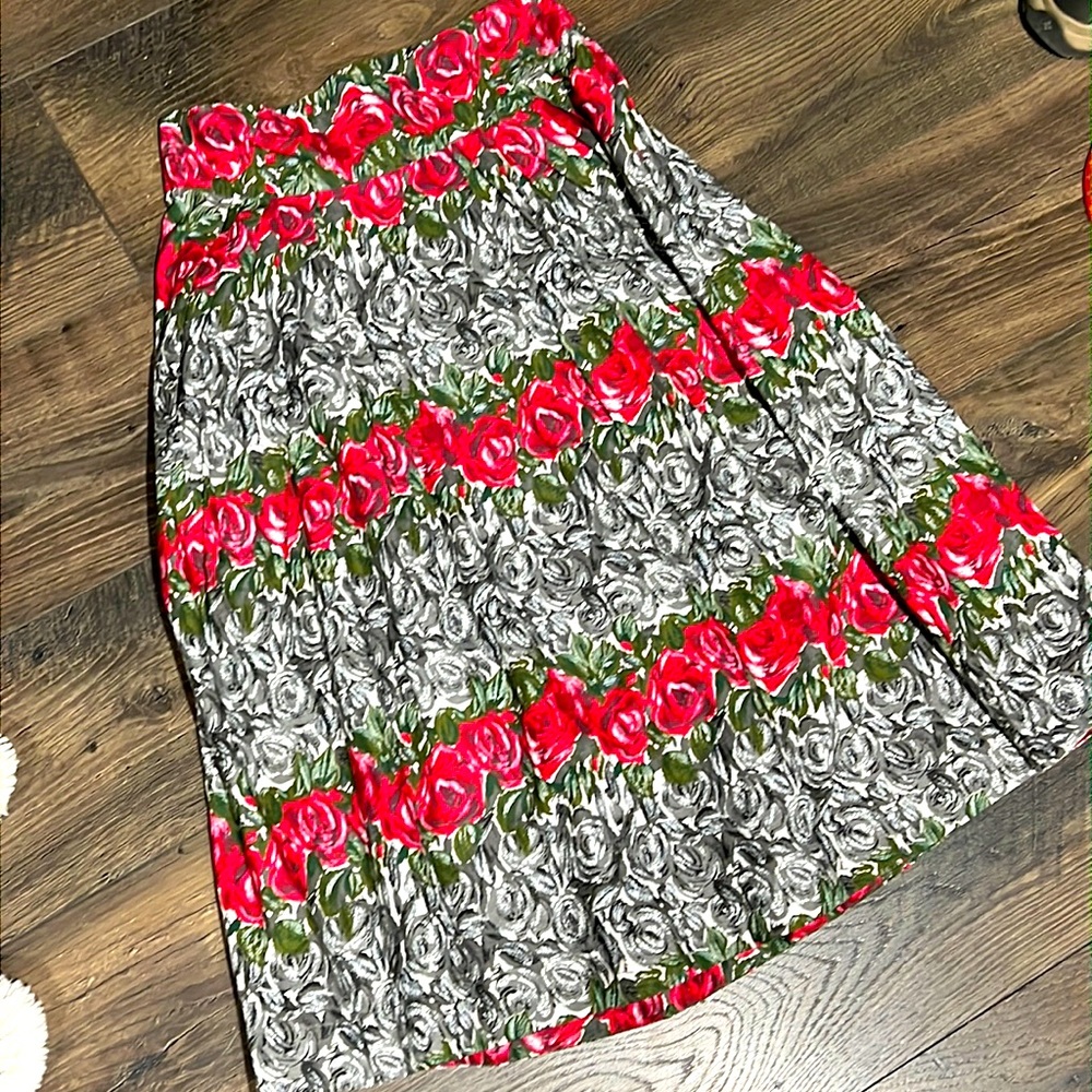 Emily and Fin Rose Print Skirt Small Retro Vintage